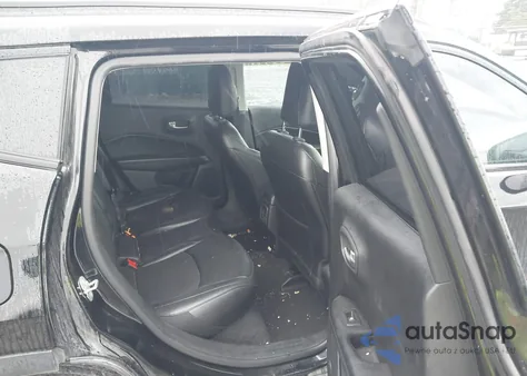 2019 Jeep Compass Altitude 4X4 из США, поврежденный, VIN 3C4NJDBB6KT723866